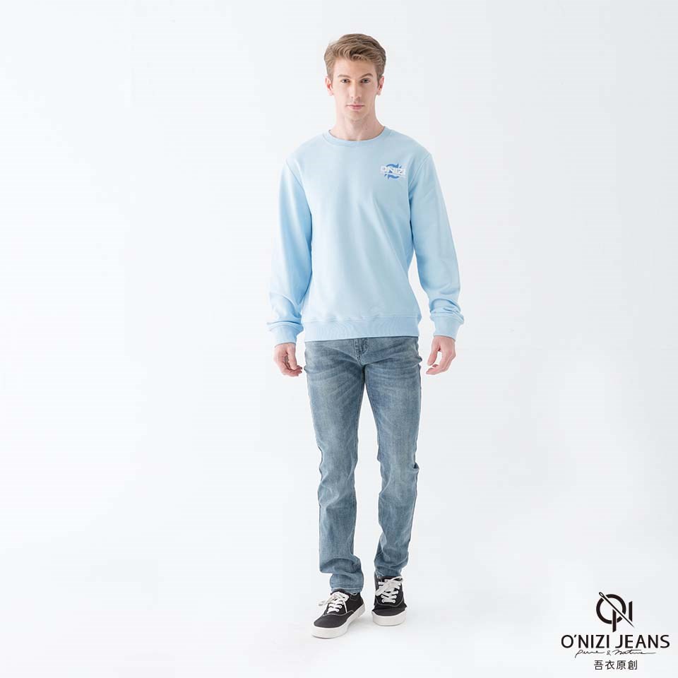 品牌 LOGO 男大學Ｔ