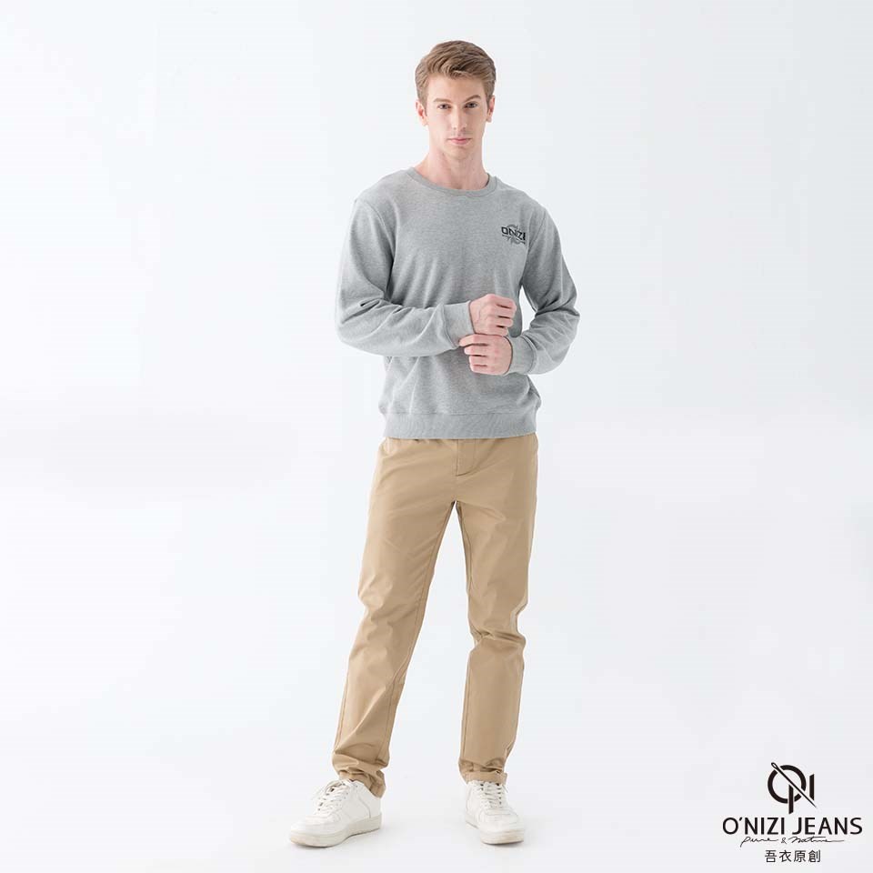 品牌 LOGO 男大學Ｔ